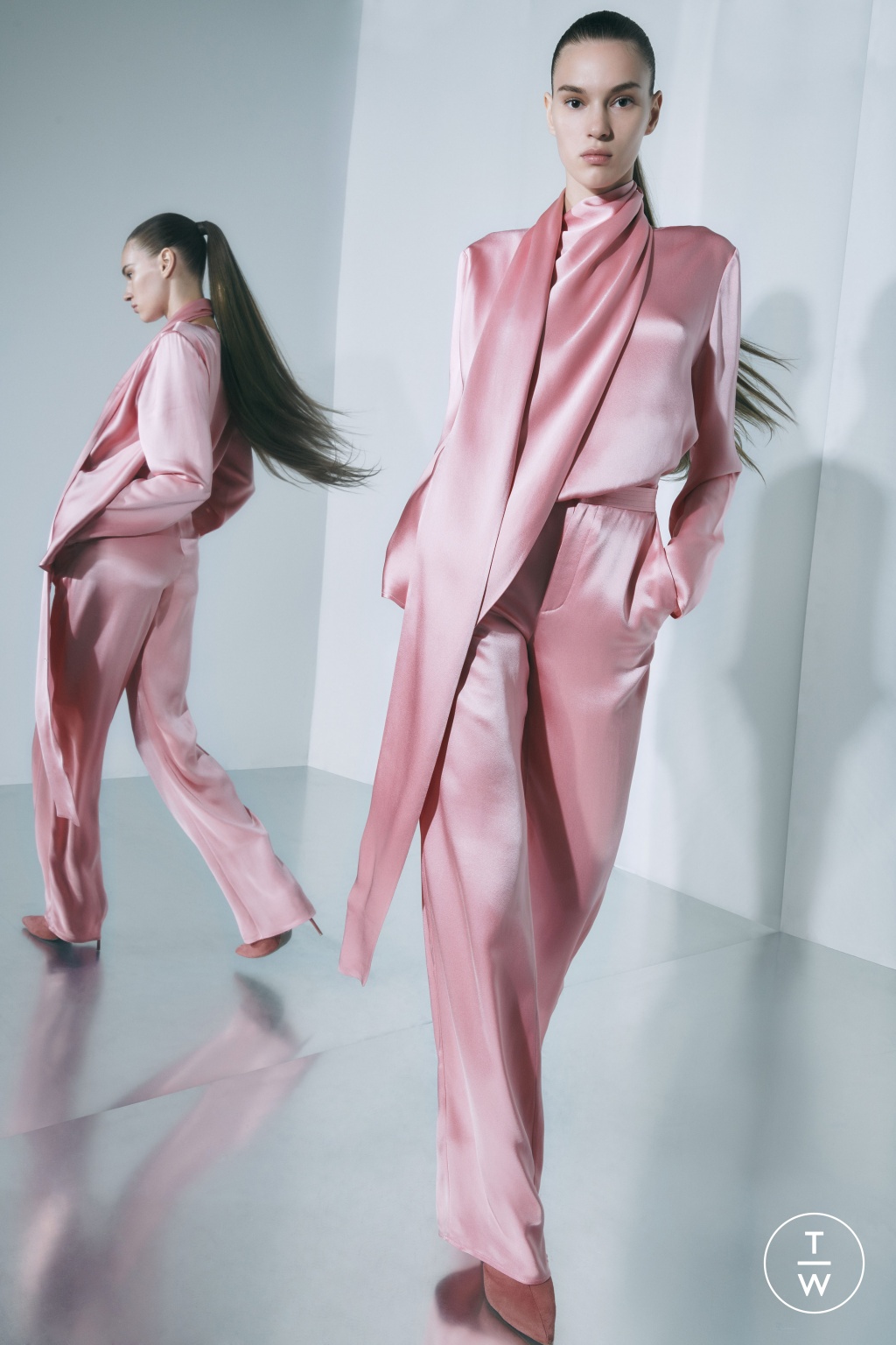 Fashion Week New York Resort 2020 look 1 from the LaPointe collection 女装