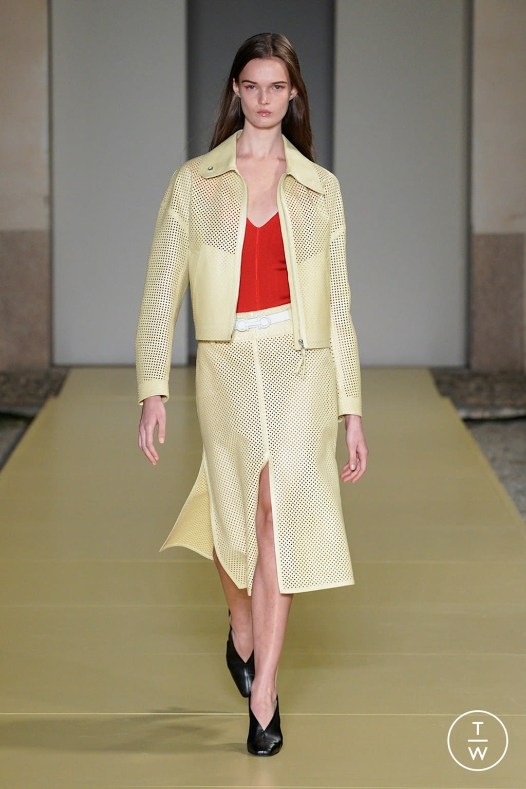 Fashion Week Milan Spring/Summer 2021 look 3 de la collection Ferragamo womenswear