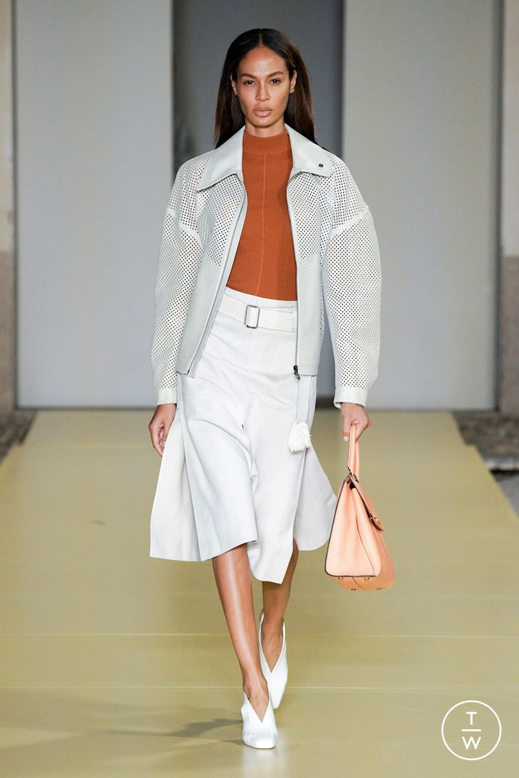 Fashion Week Milan Spring/Summer 2021 look 27 from the Ferragamo collection 女装