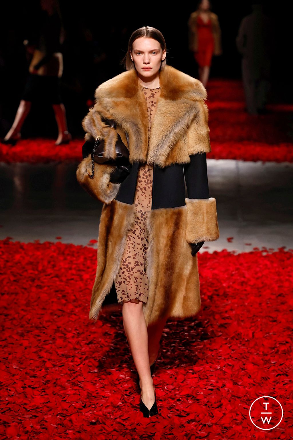 Fashion Week Milan Fall/Winter 2025 look 22 from the Ferragamo collection womenswear