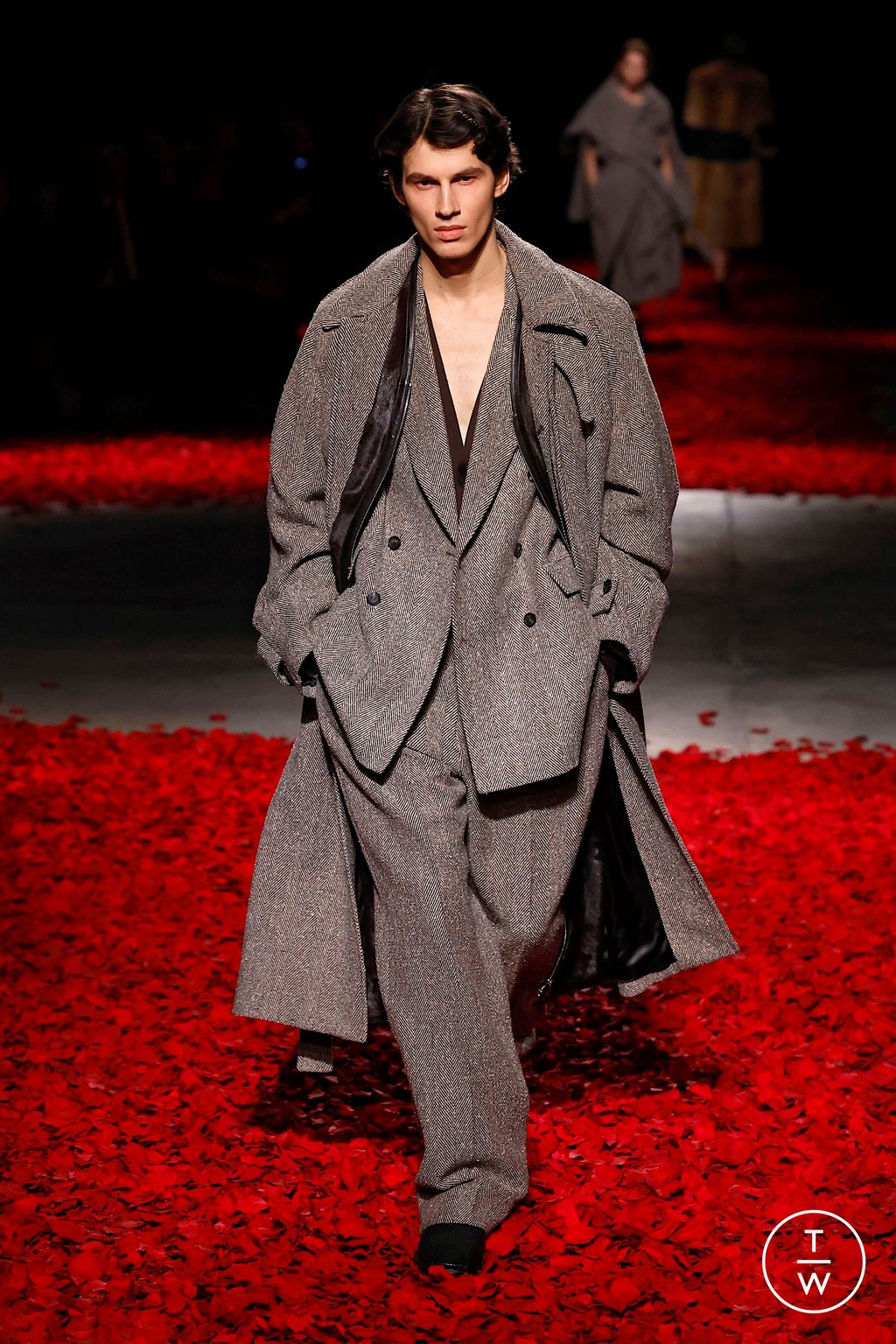 Fashion Week Milan Fall/Winter 2025 look 30 from the Ferragamo collection womenswear