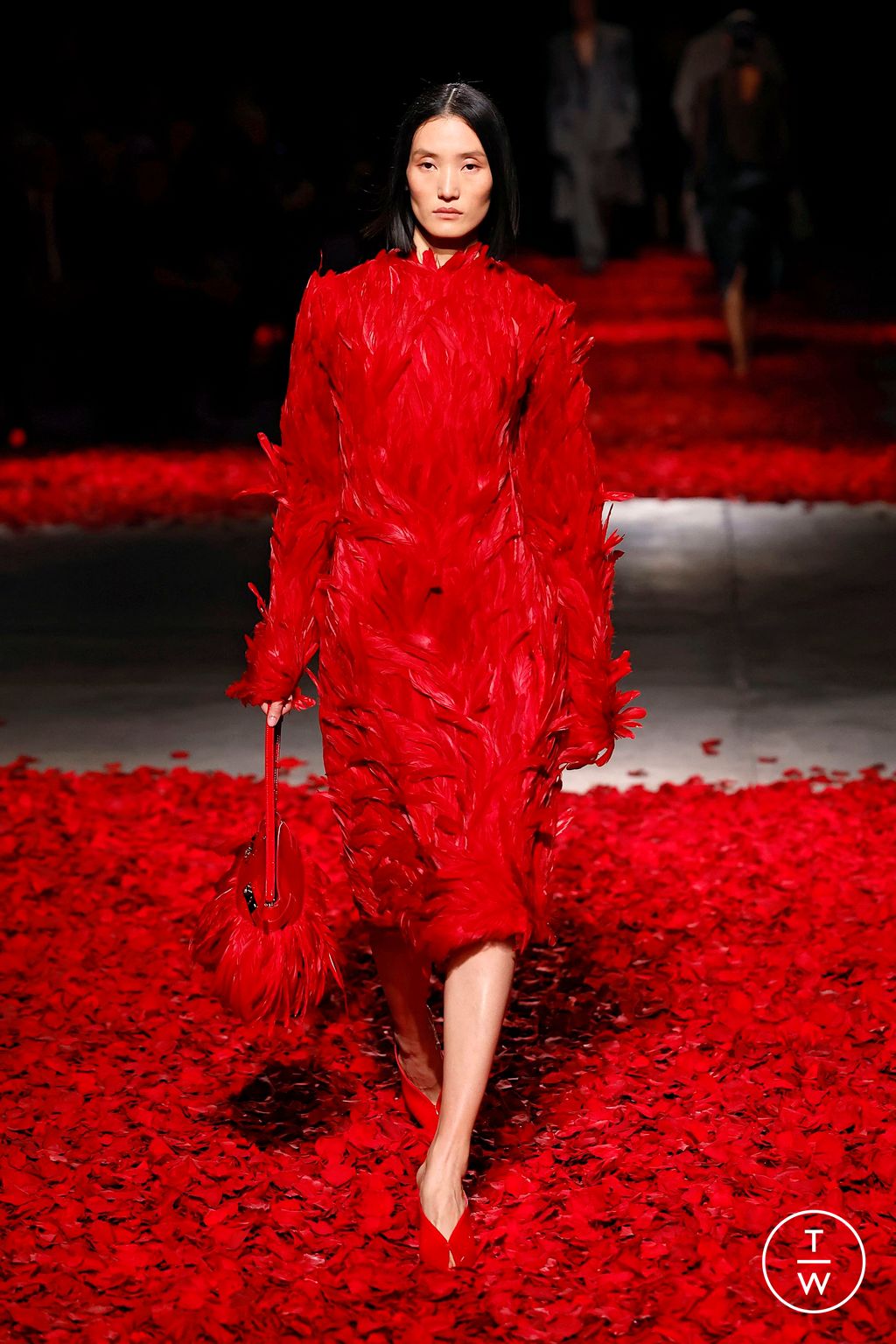 Fashion Week Milan Fall/Winter 2025 look 40 from the Ferragamo collection womenswear