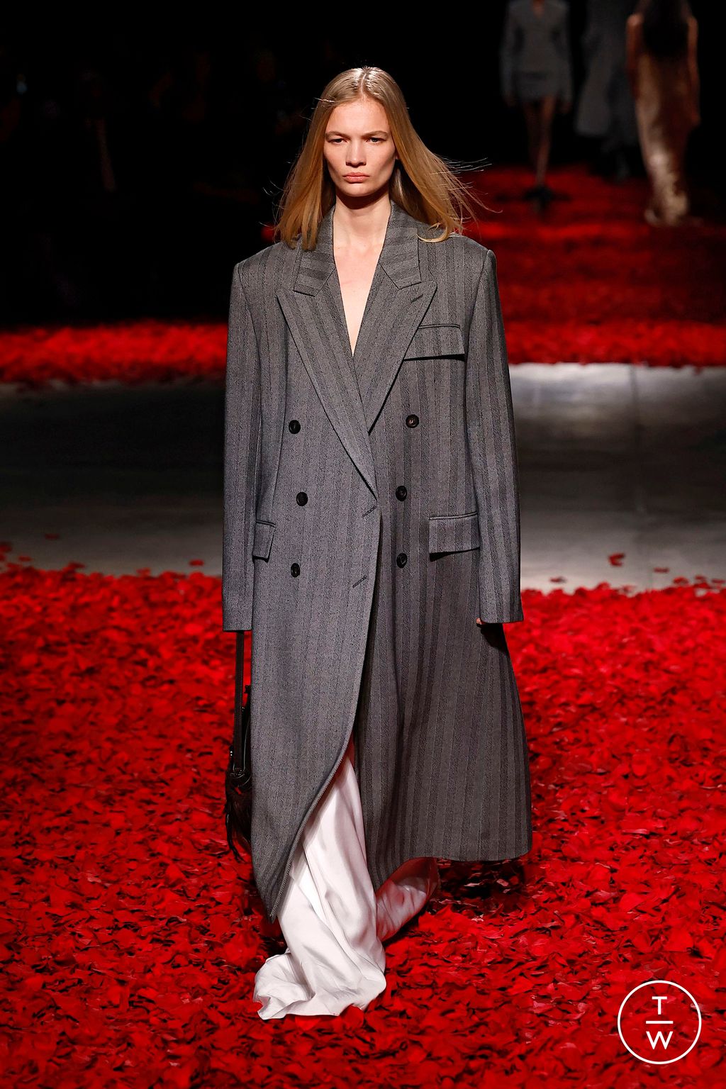 Fashion Week Milan Fall/Winter 2025 look 50 de la collection Ferragamo womenswear