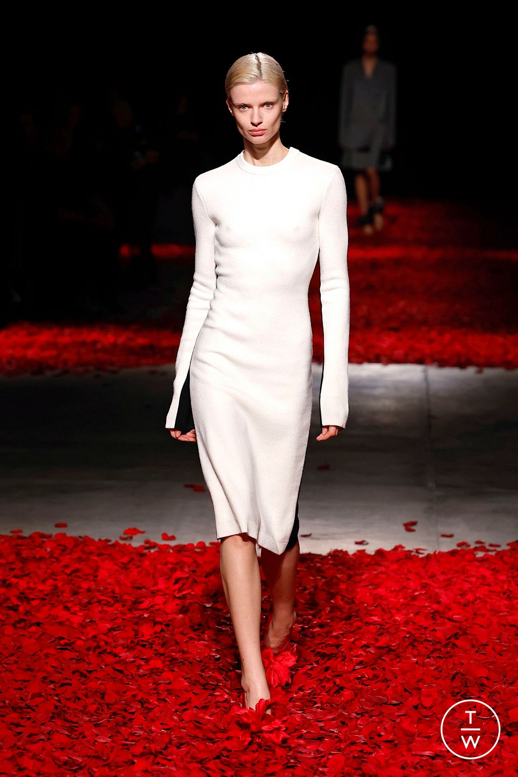 Fashion Week Milan Fall/Winter 2025 look 53 from the Ferragamo collection 女装