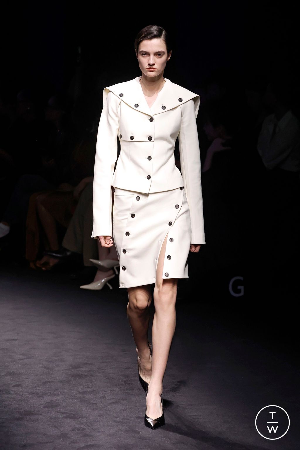 Fashion Week Milan Fall/Winter 2026 look 21 from the Ferragamo collection 女装