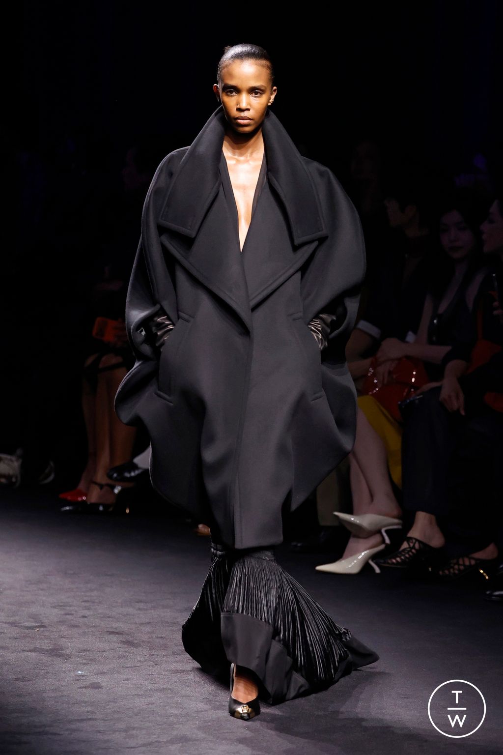 Fashion Week Milan Fall/Winter 2026 look 56 from the Ferragamo collection 女装