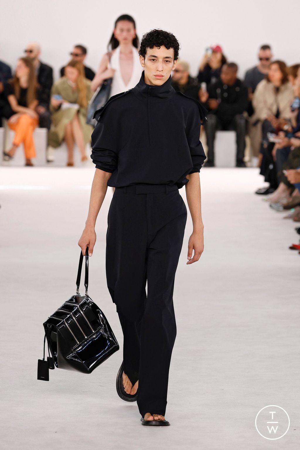 Fashion Week Milan Spring/Summer 2024 look 19 from the Ferragamo collection womenswear