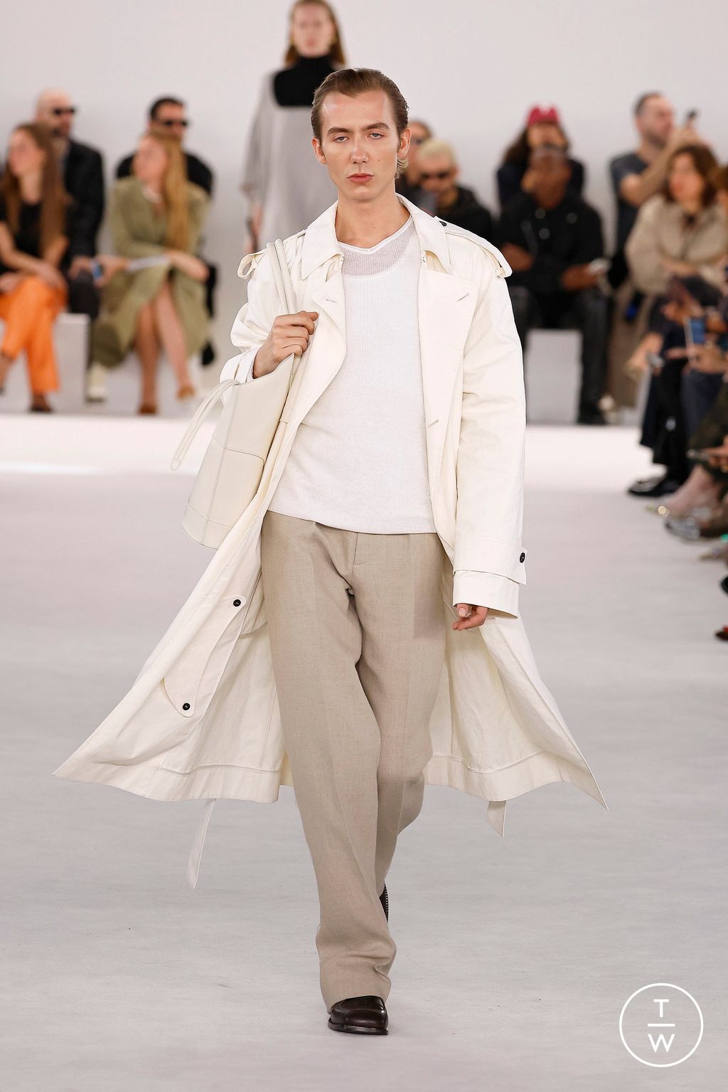 Fashion Week Milan Spring/Summer 2024 look 21 from the Ferragamo collection 女装