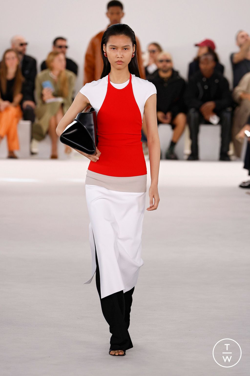 Fashion Week Milan Spring/Summer 2024 look 23 from the Ferragamo collection womenswear