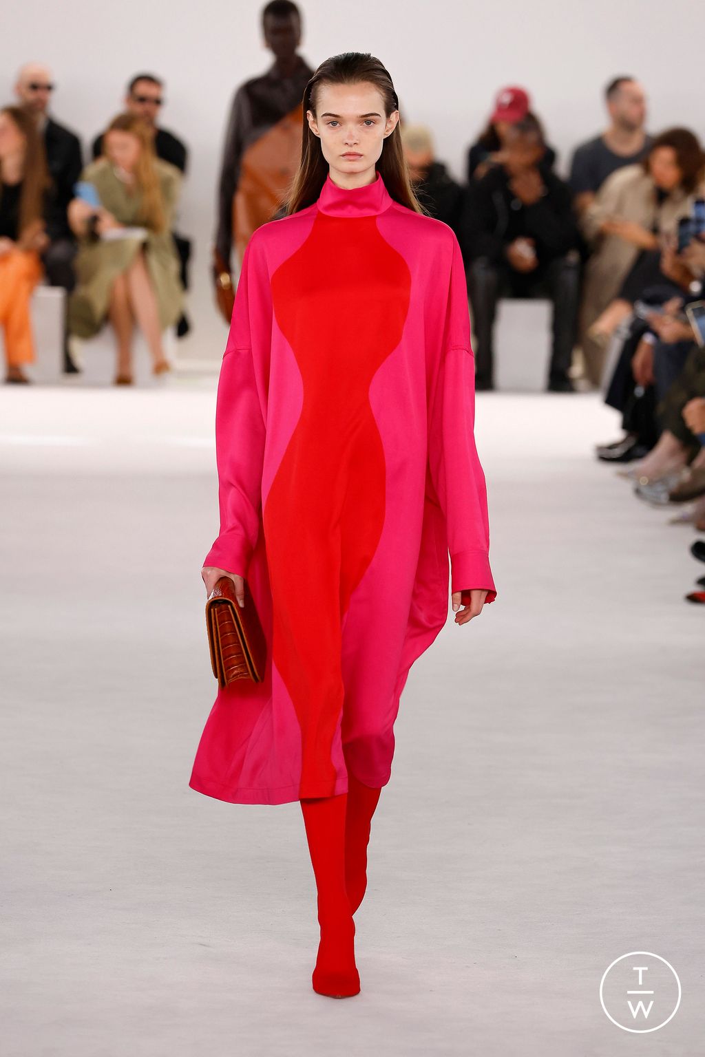 Fashion Week Milan Spring/Summer 2024 look 26 from the Ferragamo collection womenswear