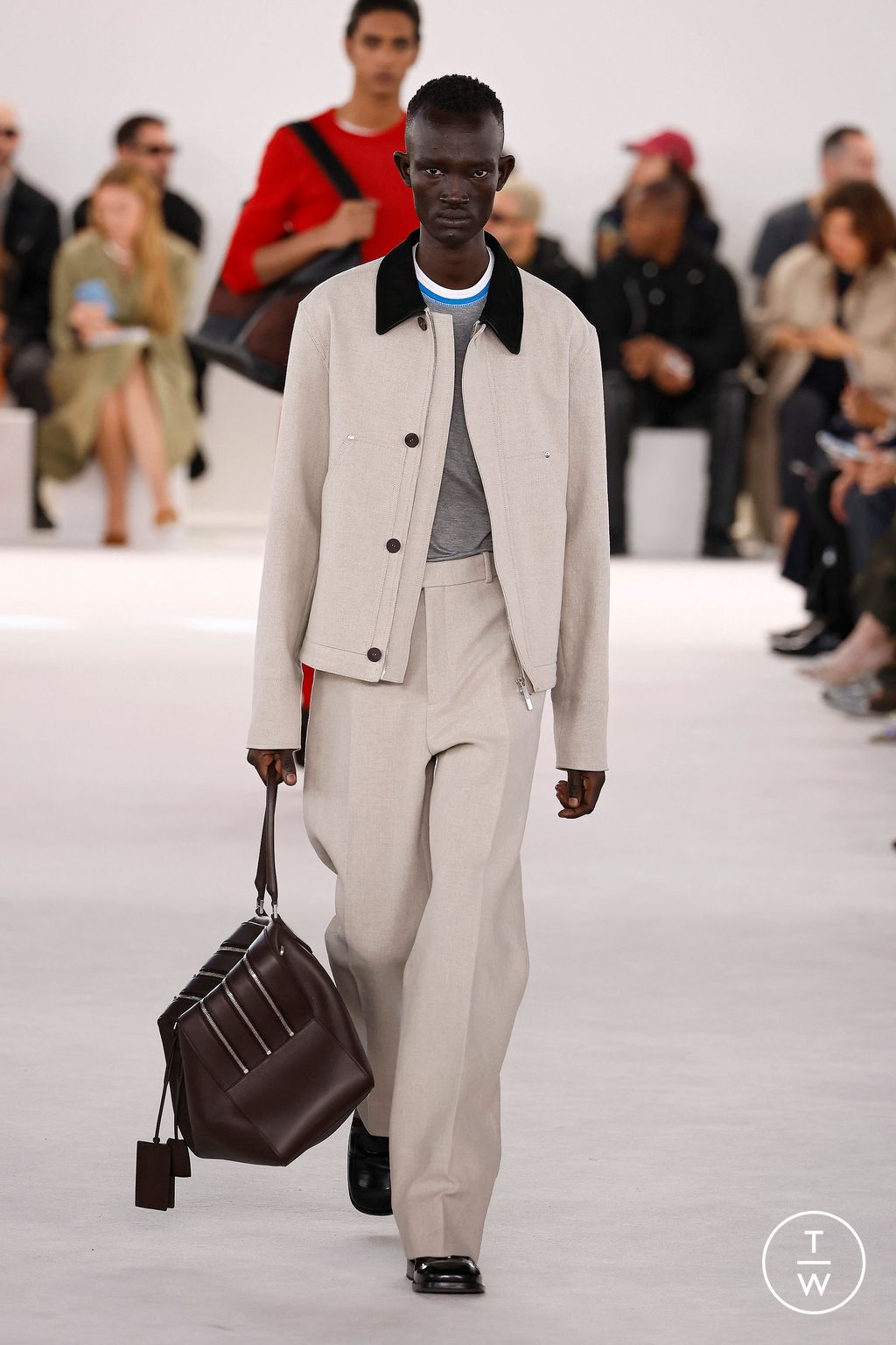 Fashion Week Milan Spring/Summer 2024 look 28 from the Ferragamo collection 女装