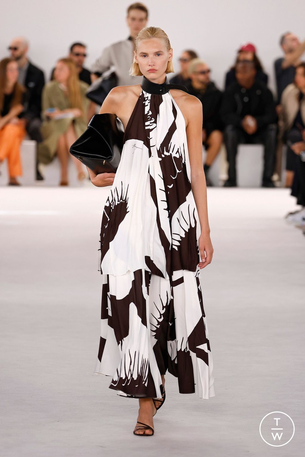 Fashion Week Milan Spring/Summer 2024 look 37 from the Ferragamo collection womenswear