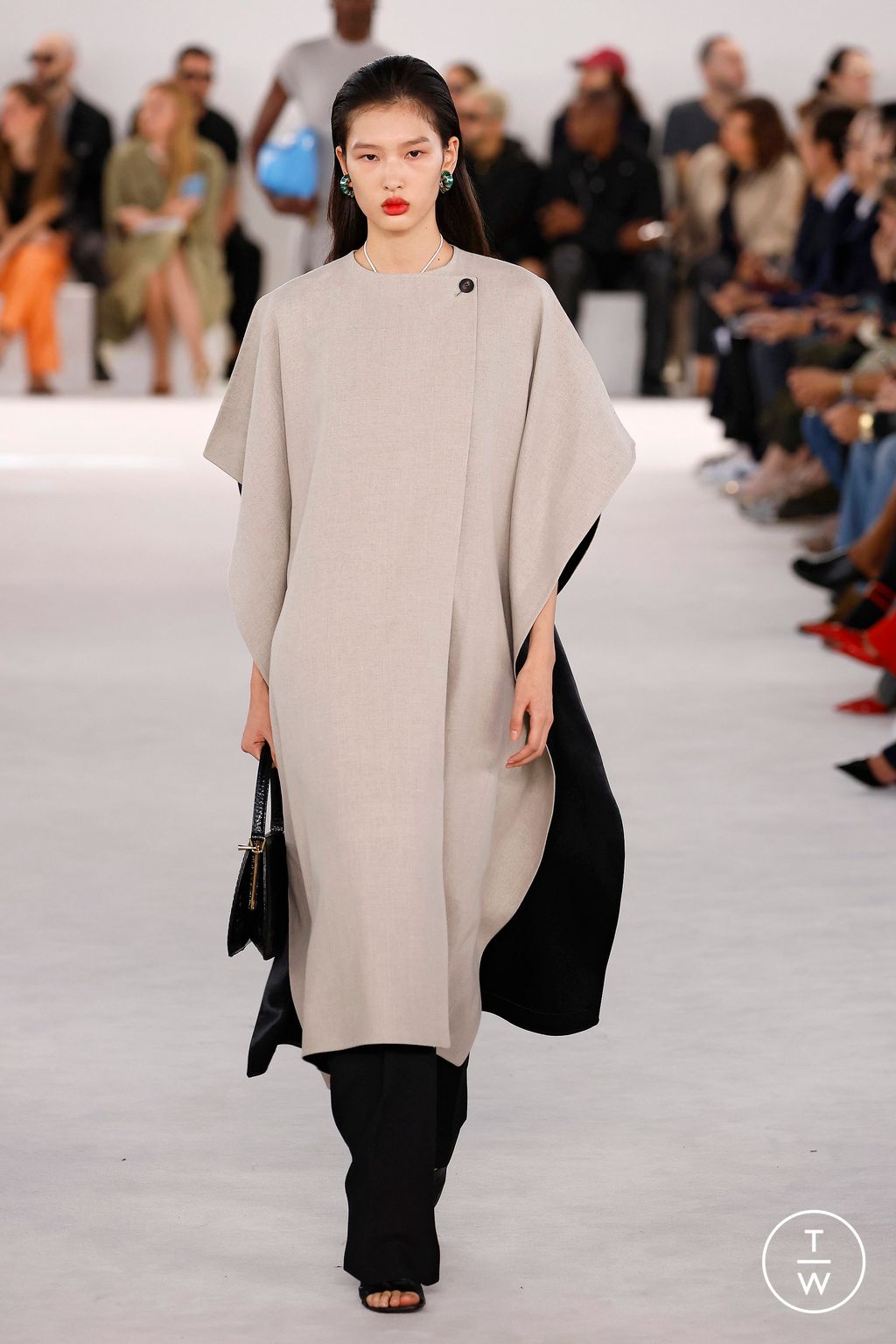 Fashion Week Milan Spring/Summer 2024 look 40 from the Ferragamo collection womenswear