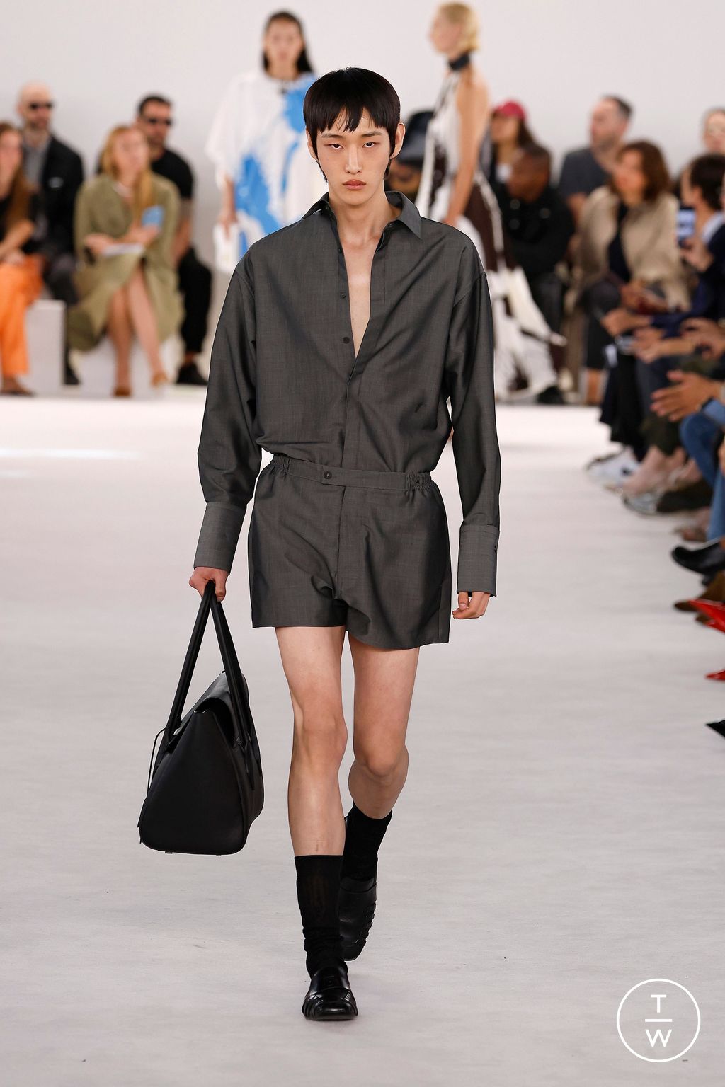 Fashion Week Milan Spring/Summer 2024 look 42 from the Ferragamo collection 女装