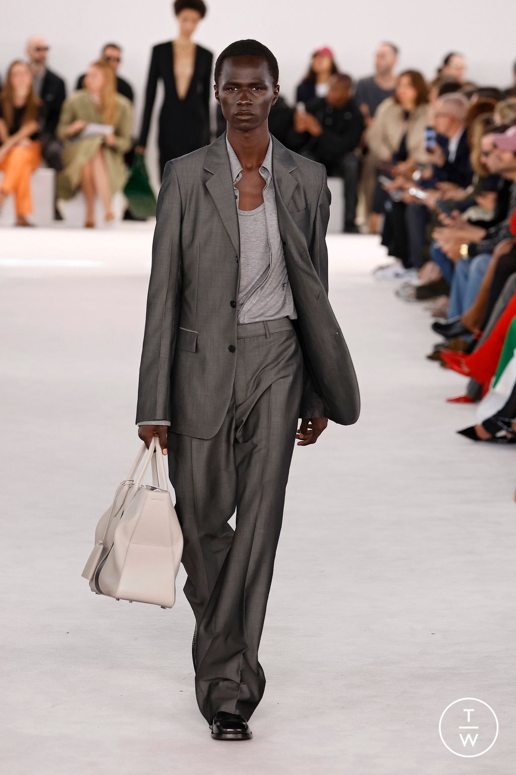 Fashion Week Milan Spring/Summer 2024 look 48 from the Ferragamo collection 女装