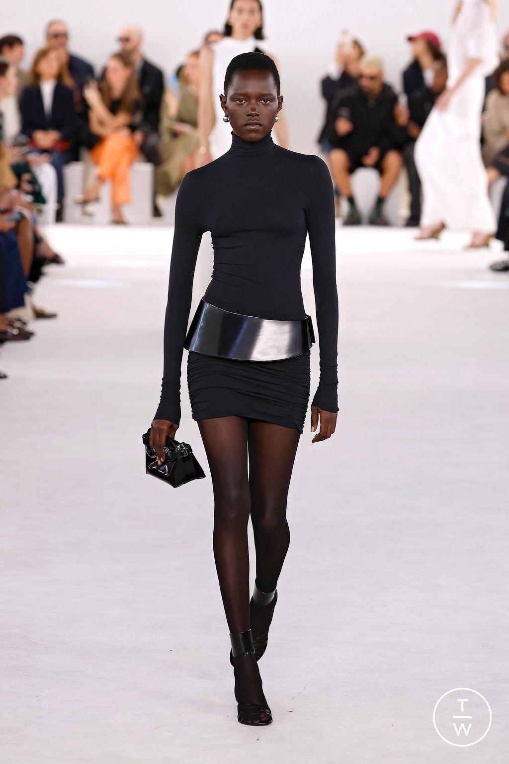 Fashion Week Milan Spring/Summer 2024 look 62 from the Ferragamo collection 女装