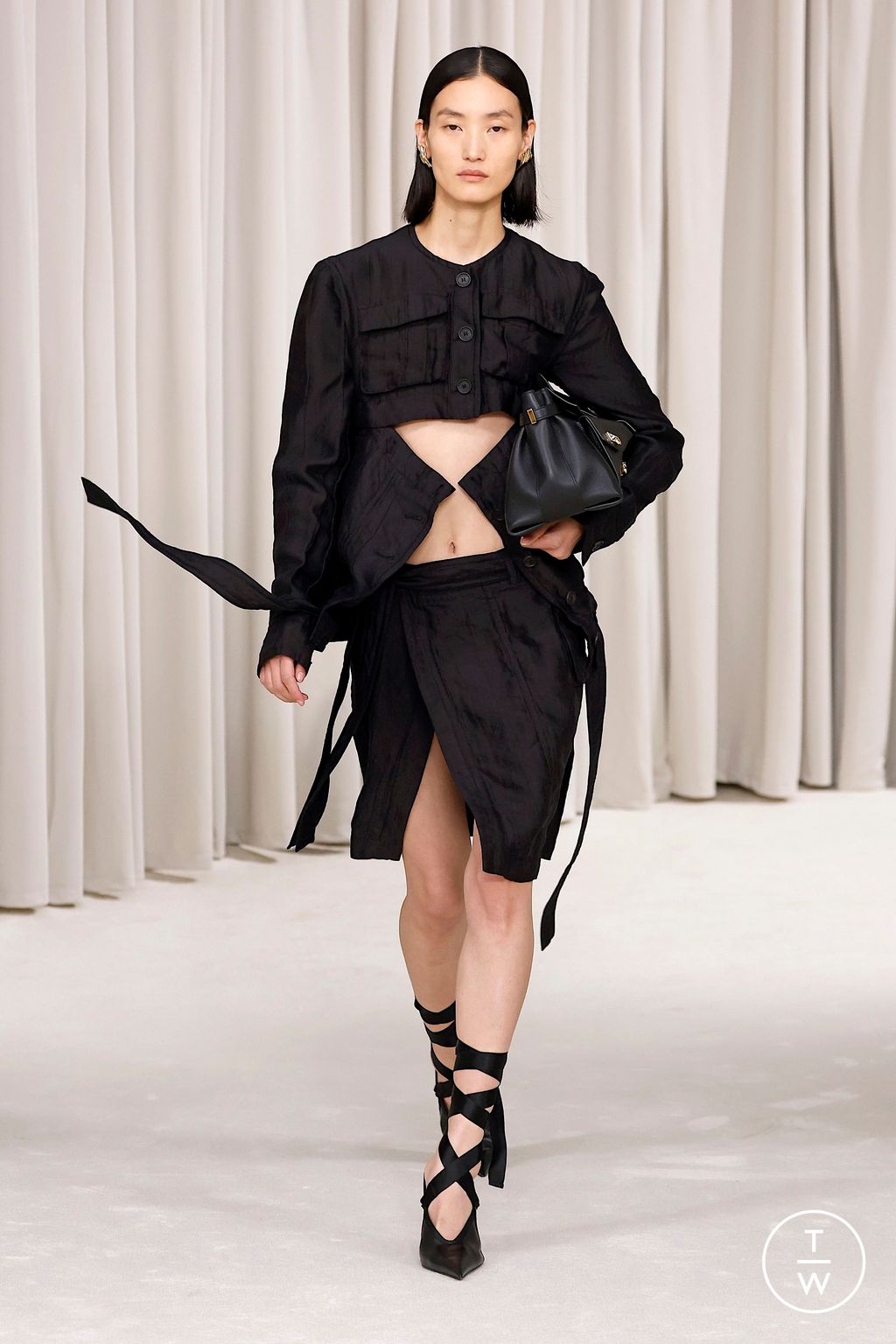 Fashion Week Milan Spring/Summer 2025 look 3 de la collection Ferragamo womenswear