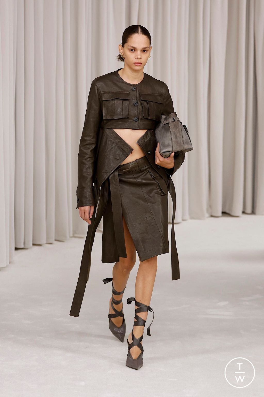 Fashion Week Milan Spring/Summer 2025 look 8 from the Ferragamo collection 女装