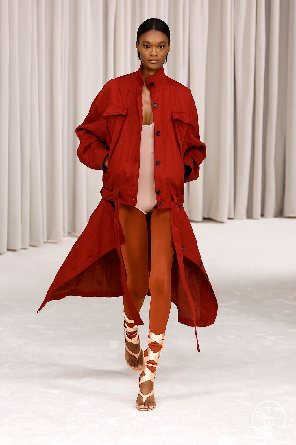 Fashion Week Milan Spring-Summer 2025 look 10 from the Ferragamo collection womenswear