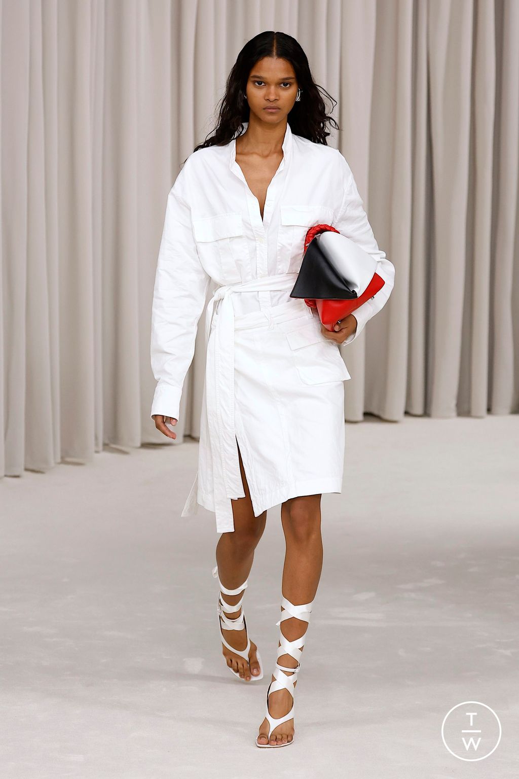 Fashion Week Milan Spring/Summer 2025 look 11 from the Ferragamo collection womenswear