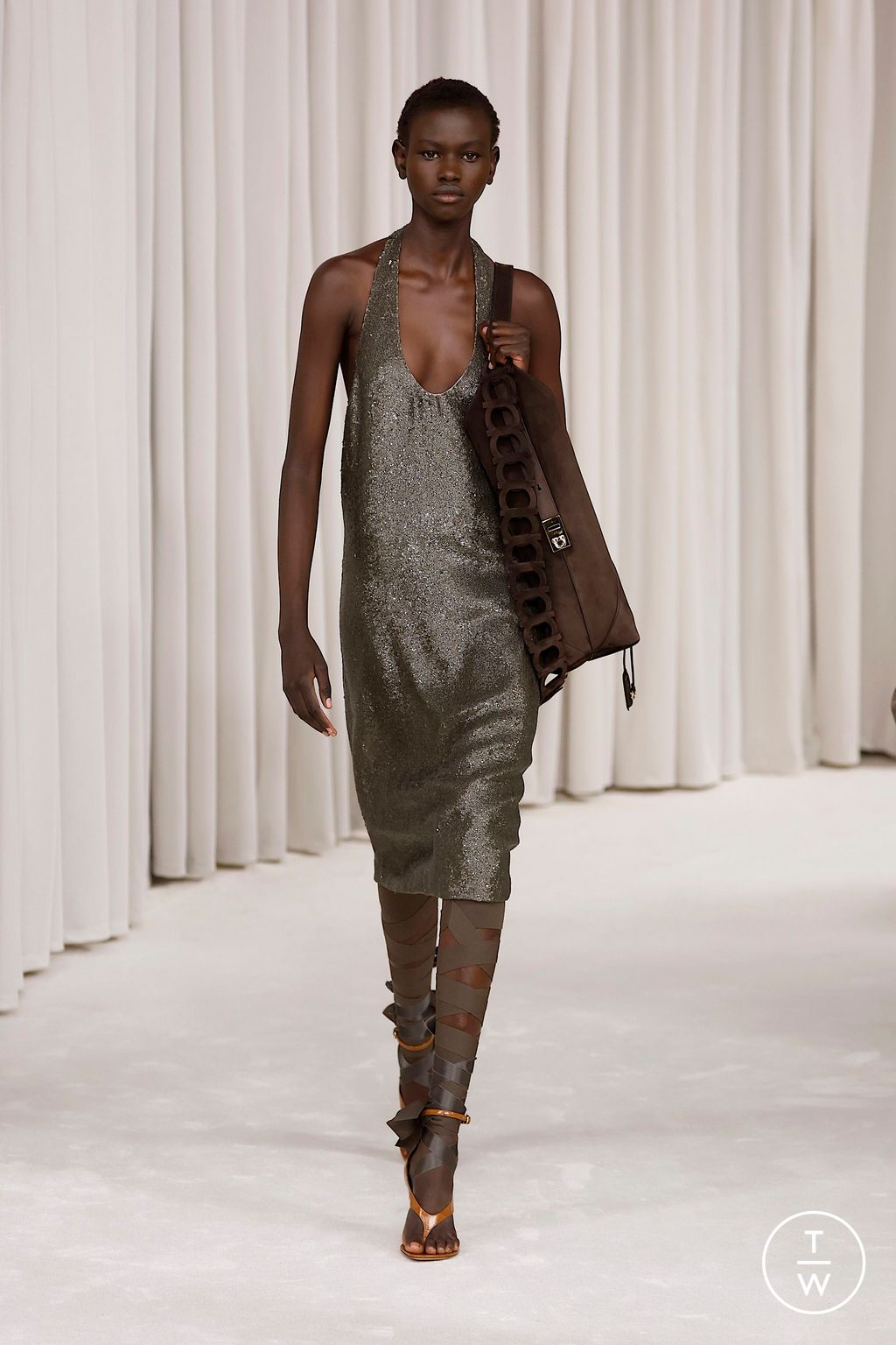 Fashion Week Milan Spring/Summer 2025 look 28 from the Ferragamo collection 女装