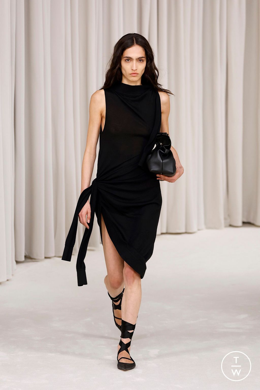 Fashion Week Milan Spring-Summer 2025 look 31 from the Ferragamo collection womenswear