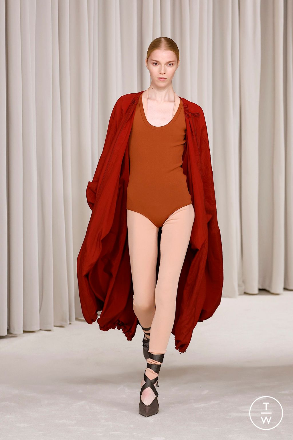 Fashion Week Milan Spring/Summer 2025 look 33 from the Ferragamo collection womenswear