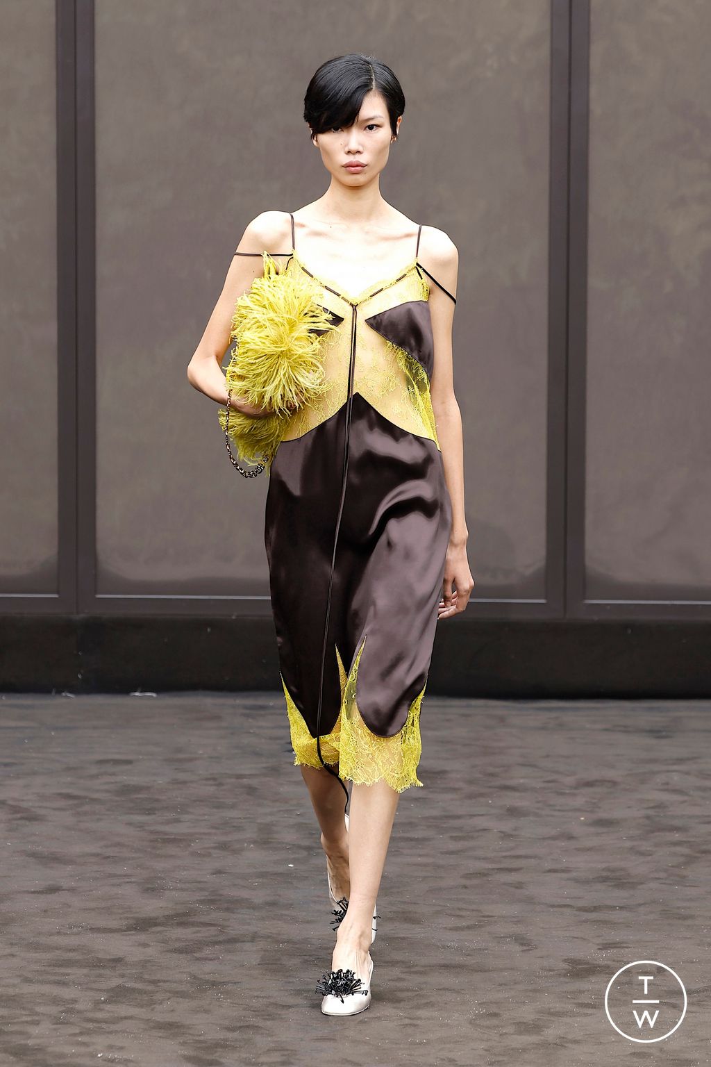 Fashion Week Milan Spring/Summer 2026 look 16 from the Ferragamo collection 女装