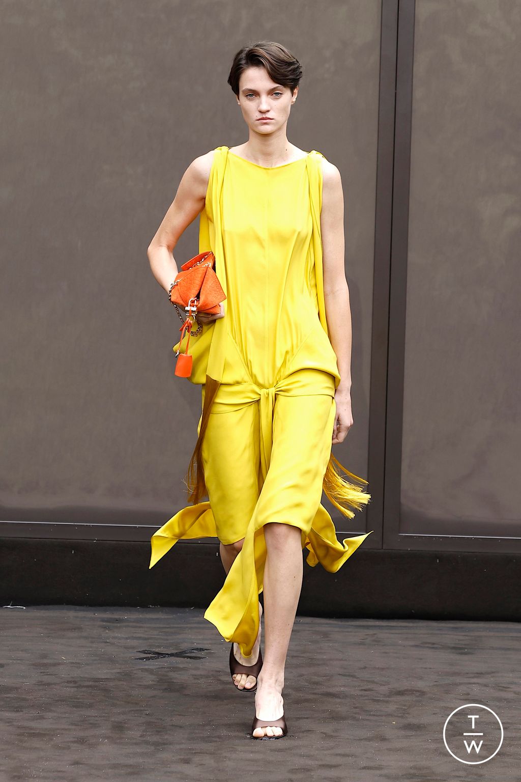 Fashion Week Milan Spring/Summer 2026 look 25 from the Ferragamo collection womenswear