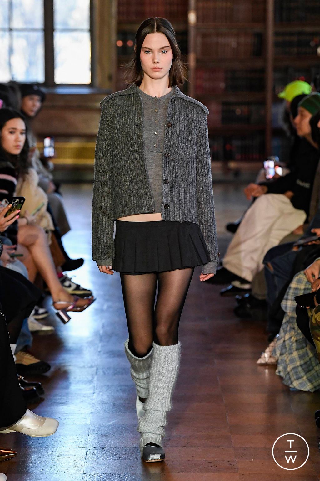Fashion Week New York Fall/Winter 2023 look 10 from the Sandy Liang collection 女装