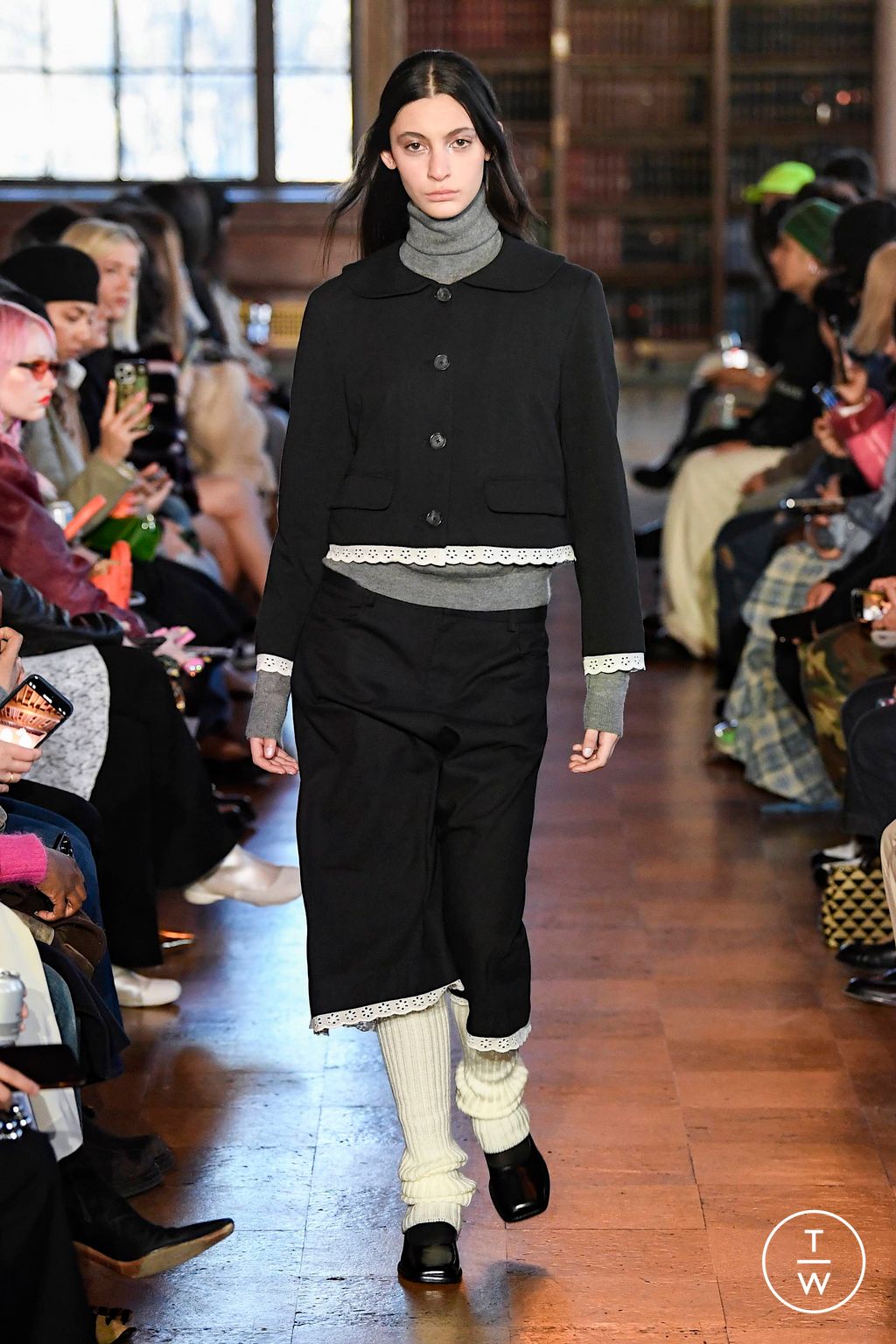 Fashion Week New York Fall/Winter 2023 look 15 from the Sandy Liang collection 女装