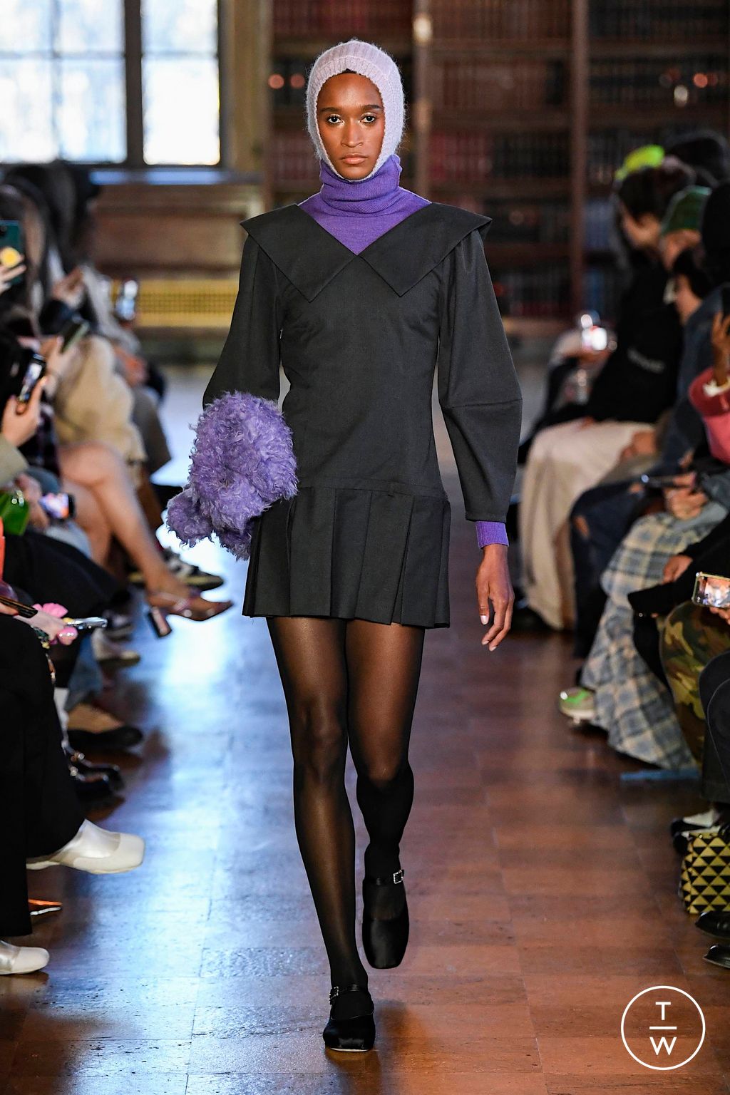 Fashion Week New York Fall/Winter 2023 look 17 de la collection Sandy Liang womenswear