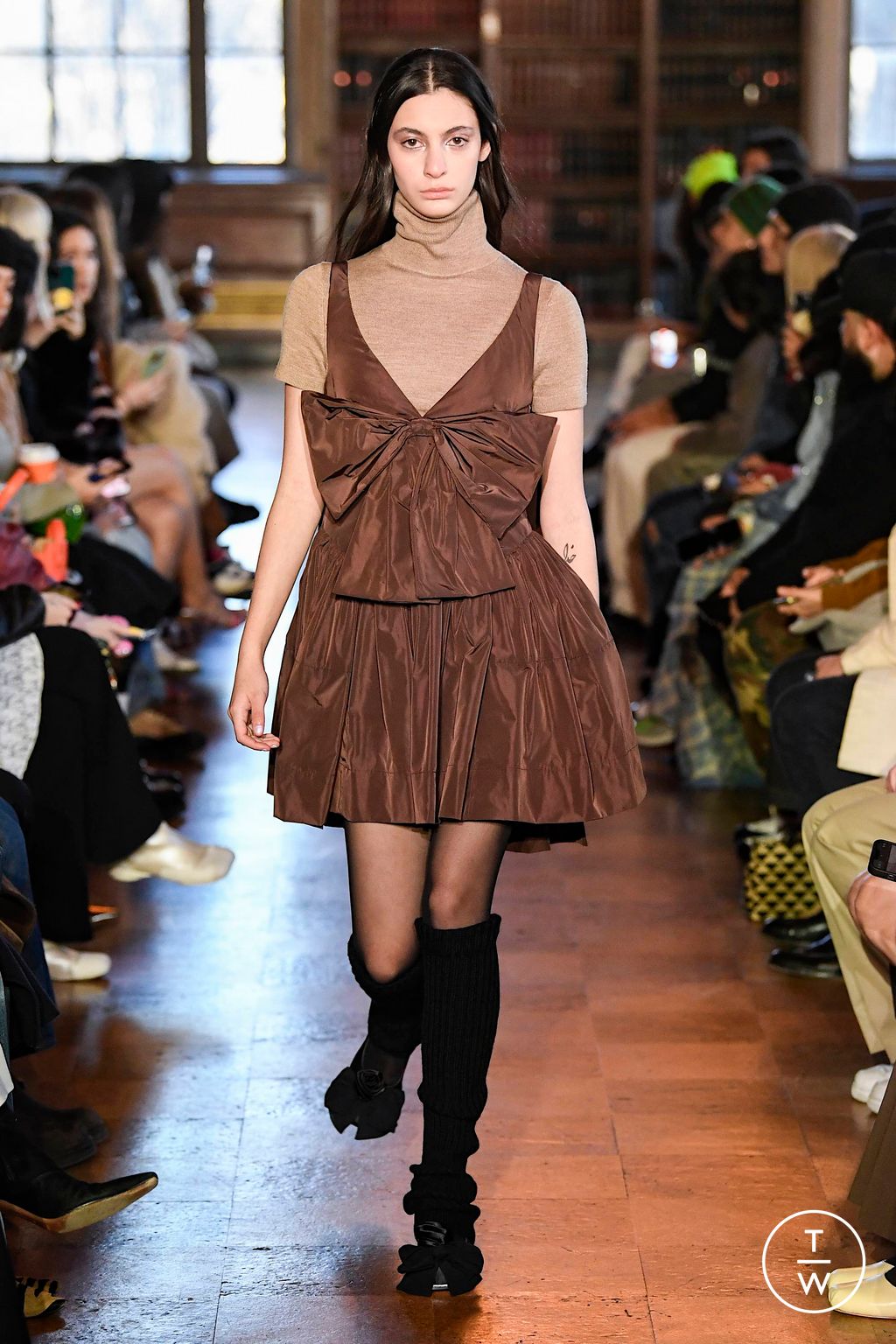 Fashion Week New York Fall/Winter 2023 look 24 from the Sandy Liang collection womenswear