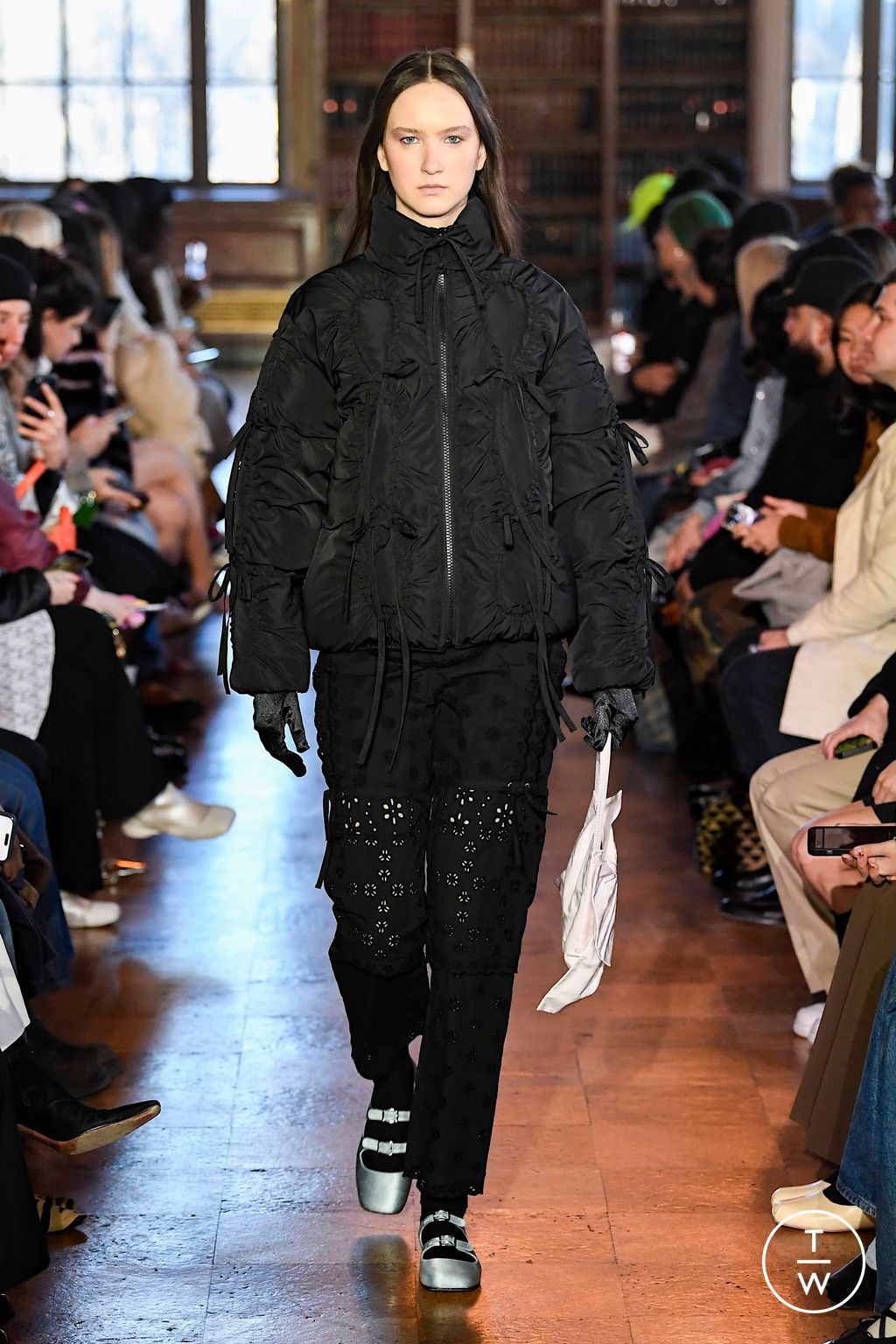 Fashion Week New York Fall/Winter 2023 look 27 from the Sandy Liang collection womenswear