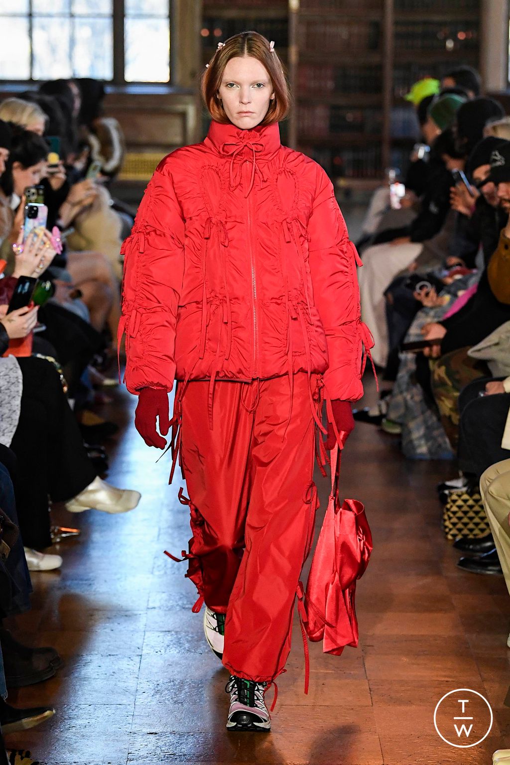 Fashion Week New York Fall/Winter 2023 look 28 de la collection Sandy Liang womenswear