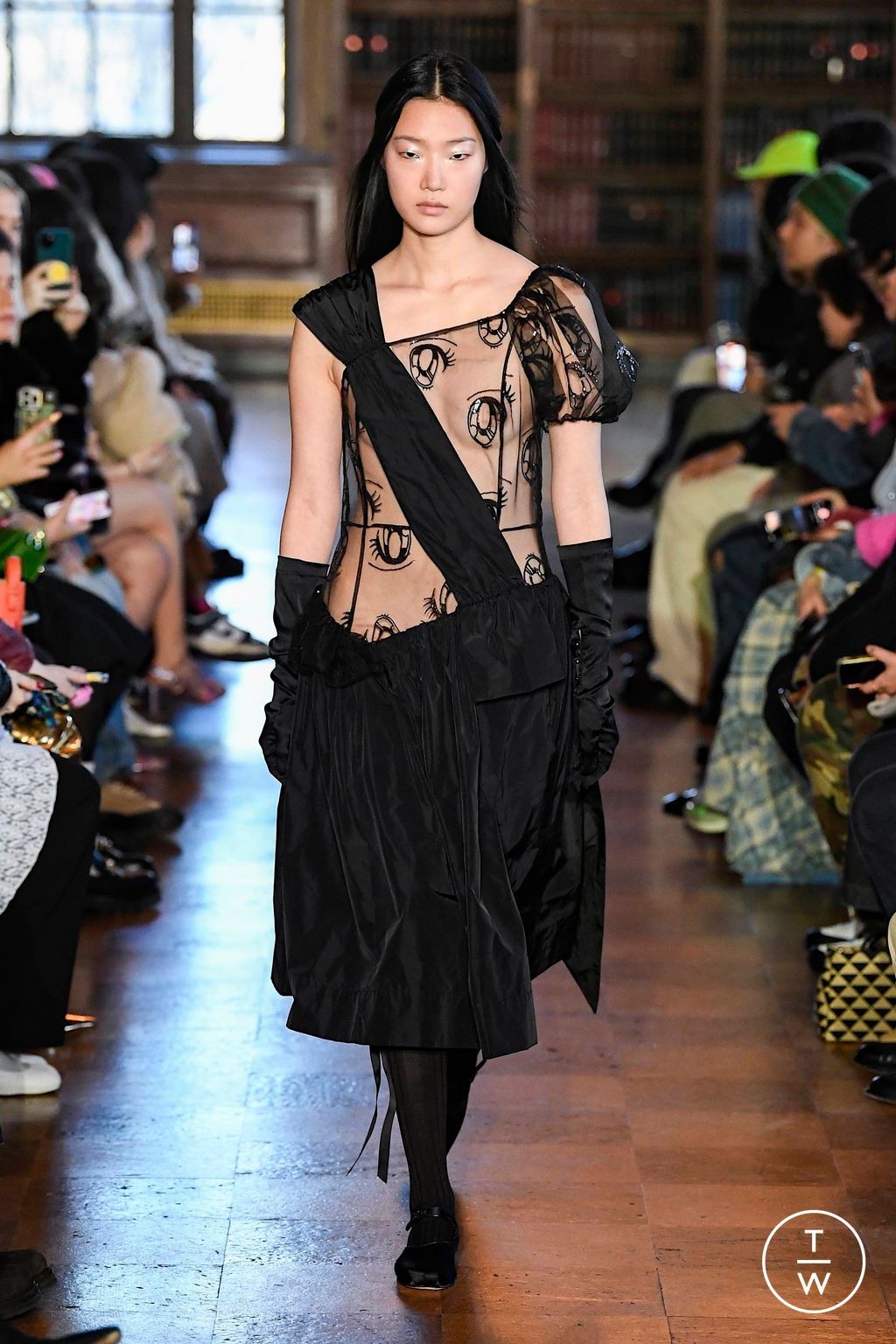 Fashion Week New York Fall/Winter 2023 look 34 from the Sandy Liang collection womenswear