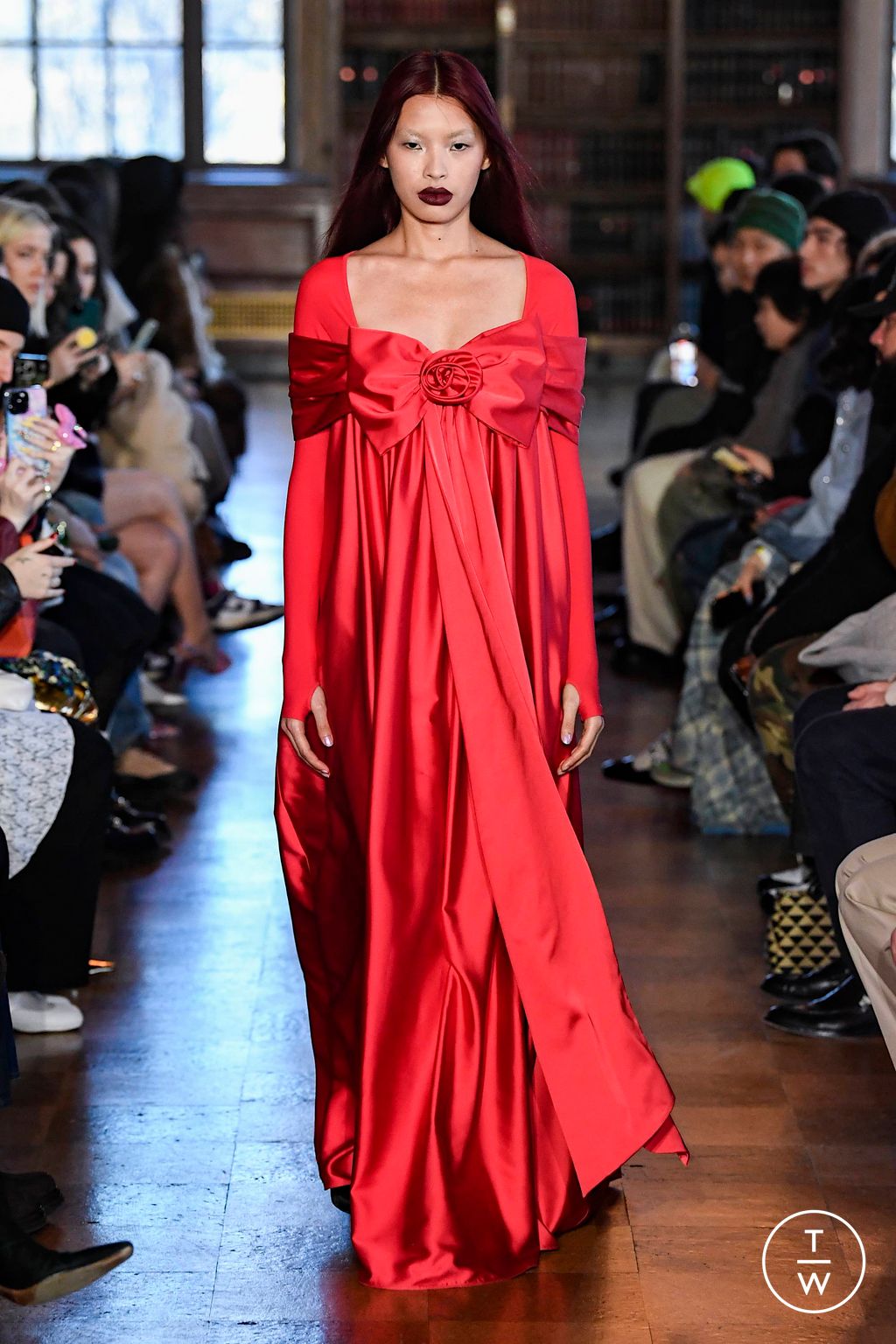 Fashion Week New York Fall/Winter 2023 look 40 de la collection Sandy Liang womenswear