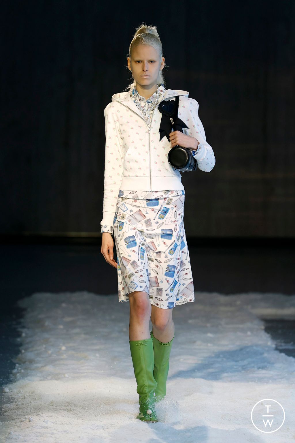 Fashion Week New York Fall/Winter 2025 look 20 from the Sandy Liang collection womenswear
