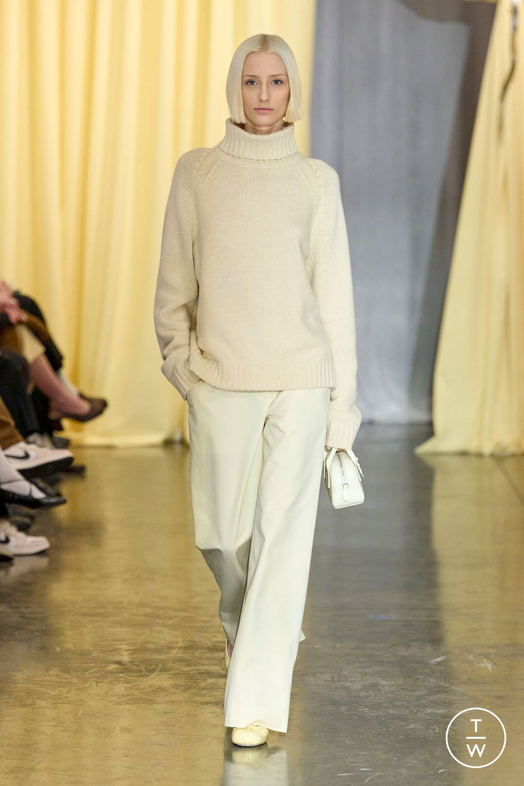 Fashion Week New York Fall/Winter 2024 look 8 from the Sandy Liang collection womenswear