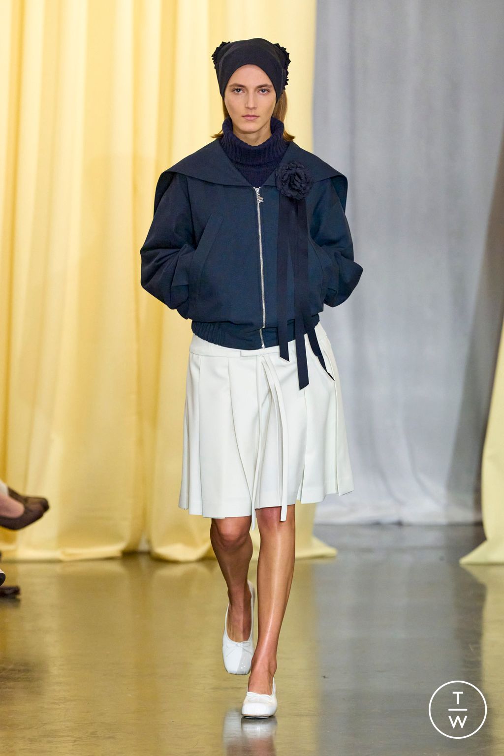 Fashion Week New York Fall/Winter 2024 look 10 de la collection Sandy Liang womenswear