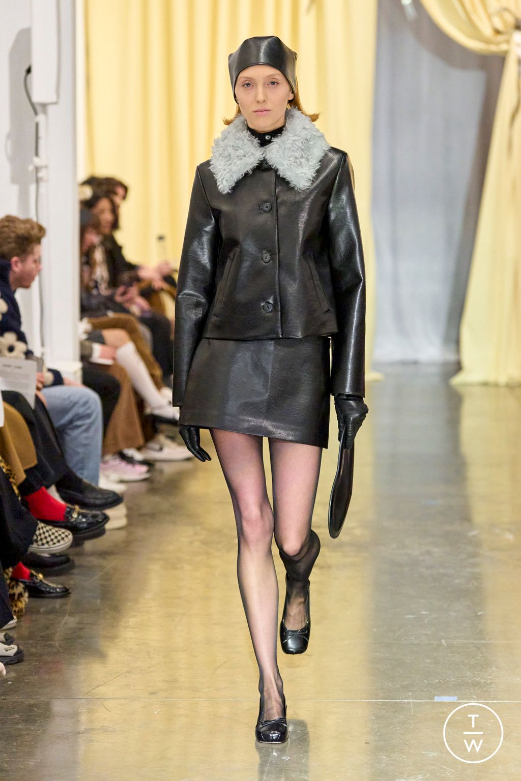 Fashion Week New York Fall/Winter 2024 look 30 de la collection Sandy Liang womenswear