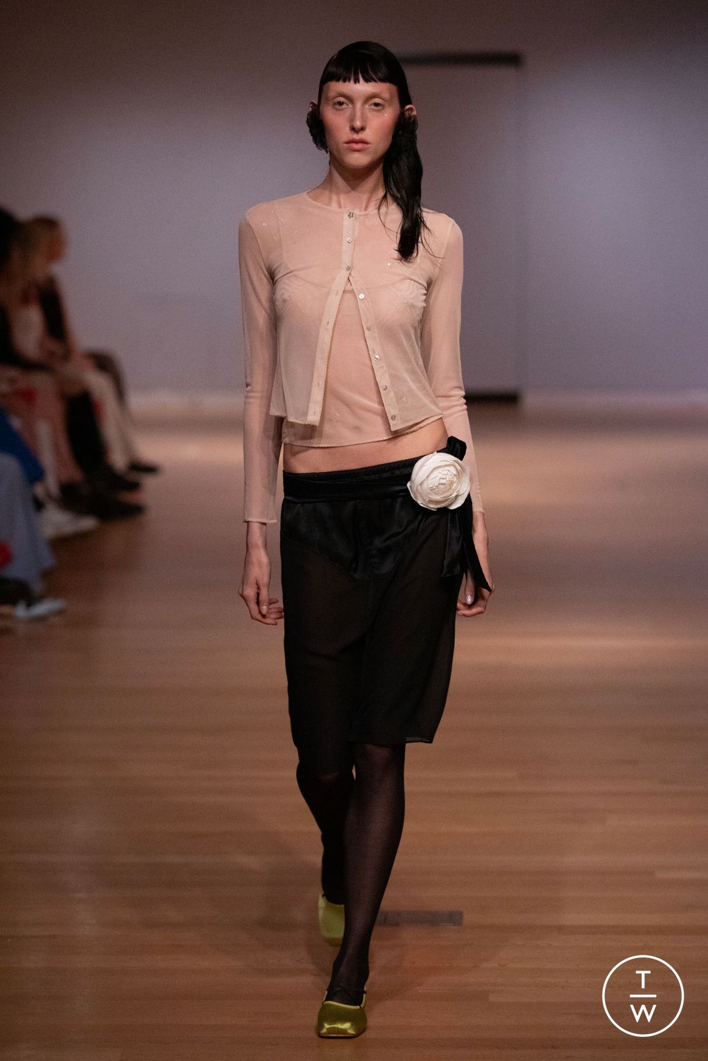 Fashion Week New York Spring/Summer 2024 look 22 from the Sandy Liang collection 女装