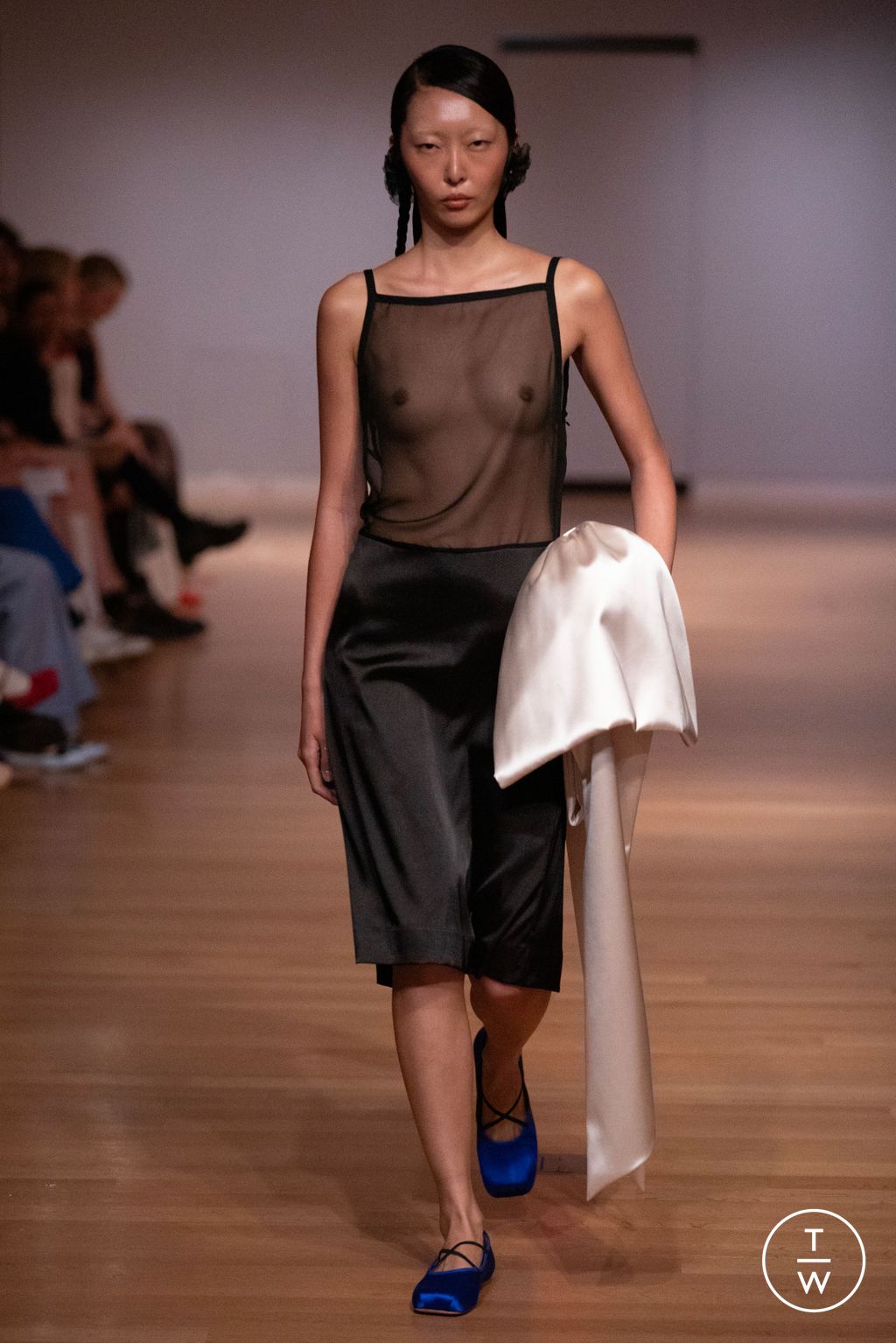 Fashion Week New York Spring/Summer 2024 look 31 from the Sandy Liang collection womenswear