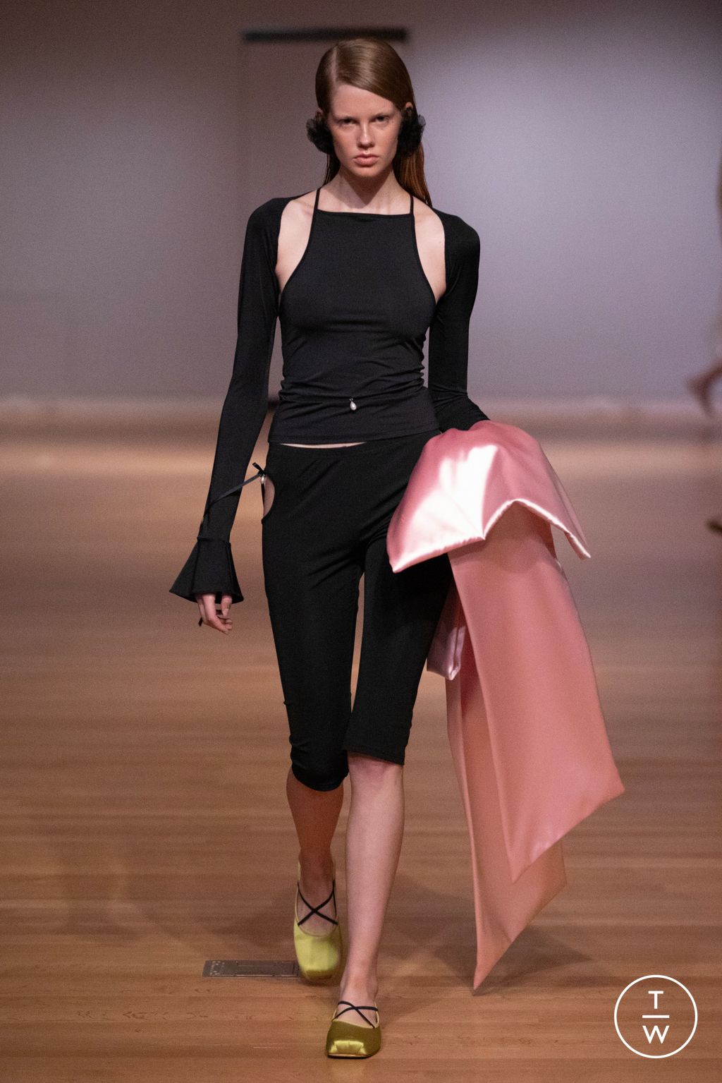 Fashion Week New York Spring/Summer 2024 look 32 from the Sandy Liang collection womenswear