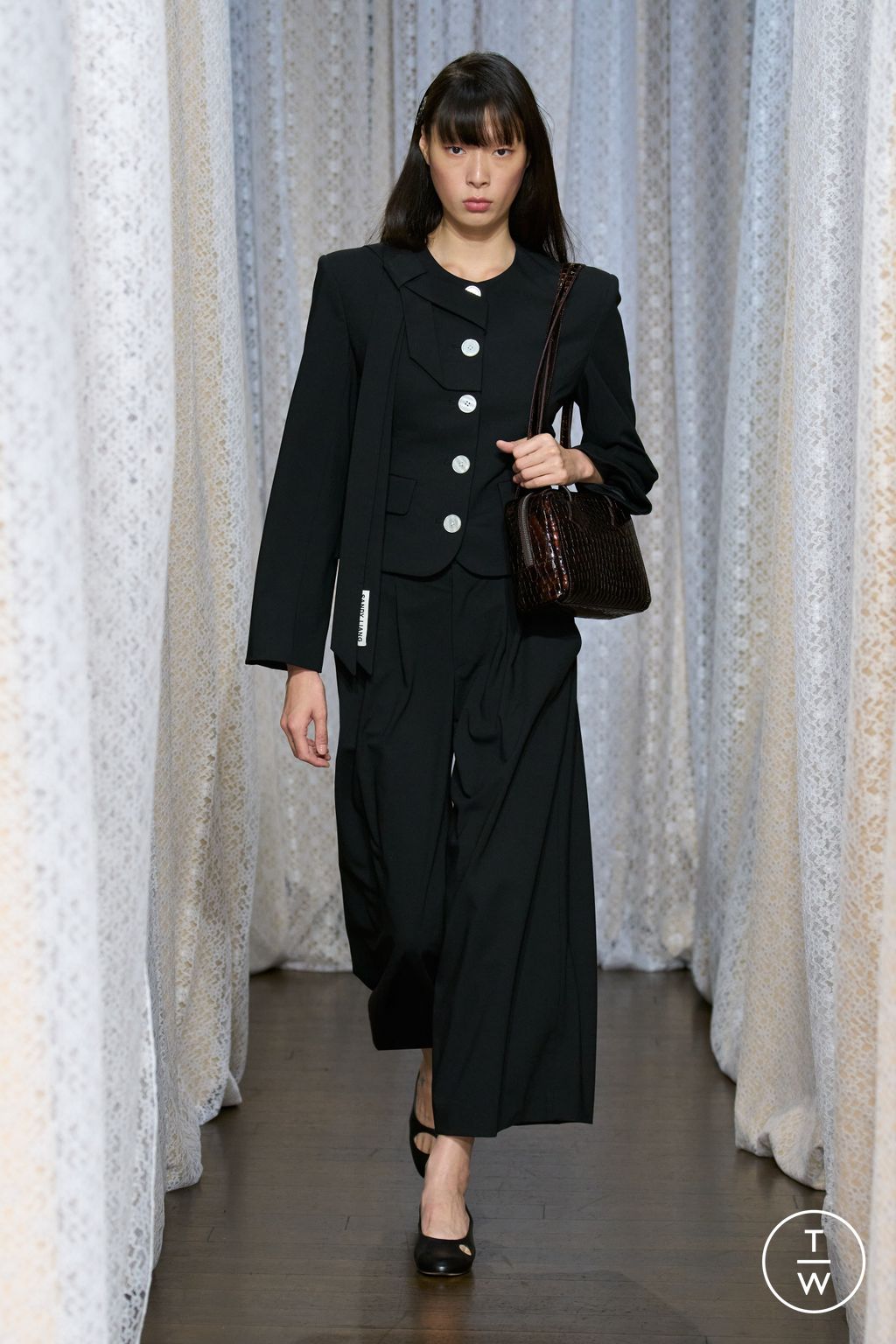 Fashion Week New York Spring/Summer 2026 look 31 from the Sandy Liang collection womenswear