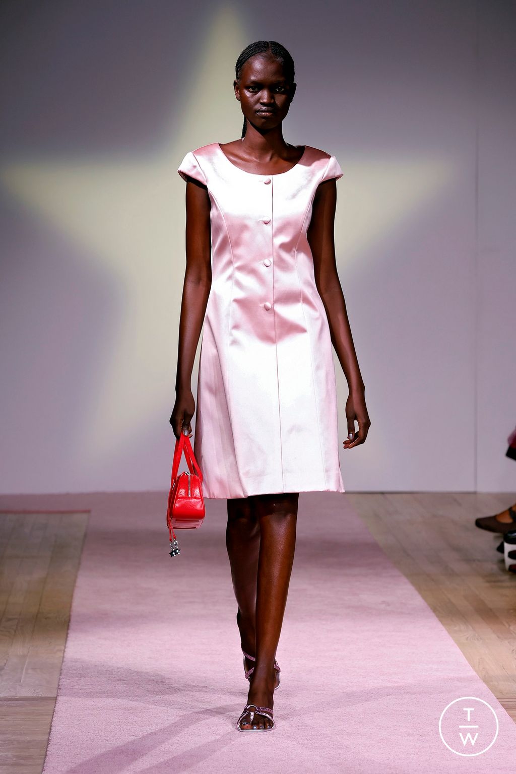 Fashion Week New York Spring/Summer 2025 look 27 from the Sandy Liang collection womenswear