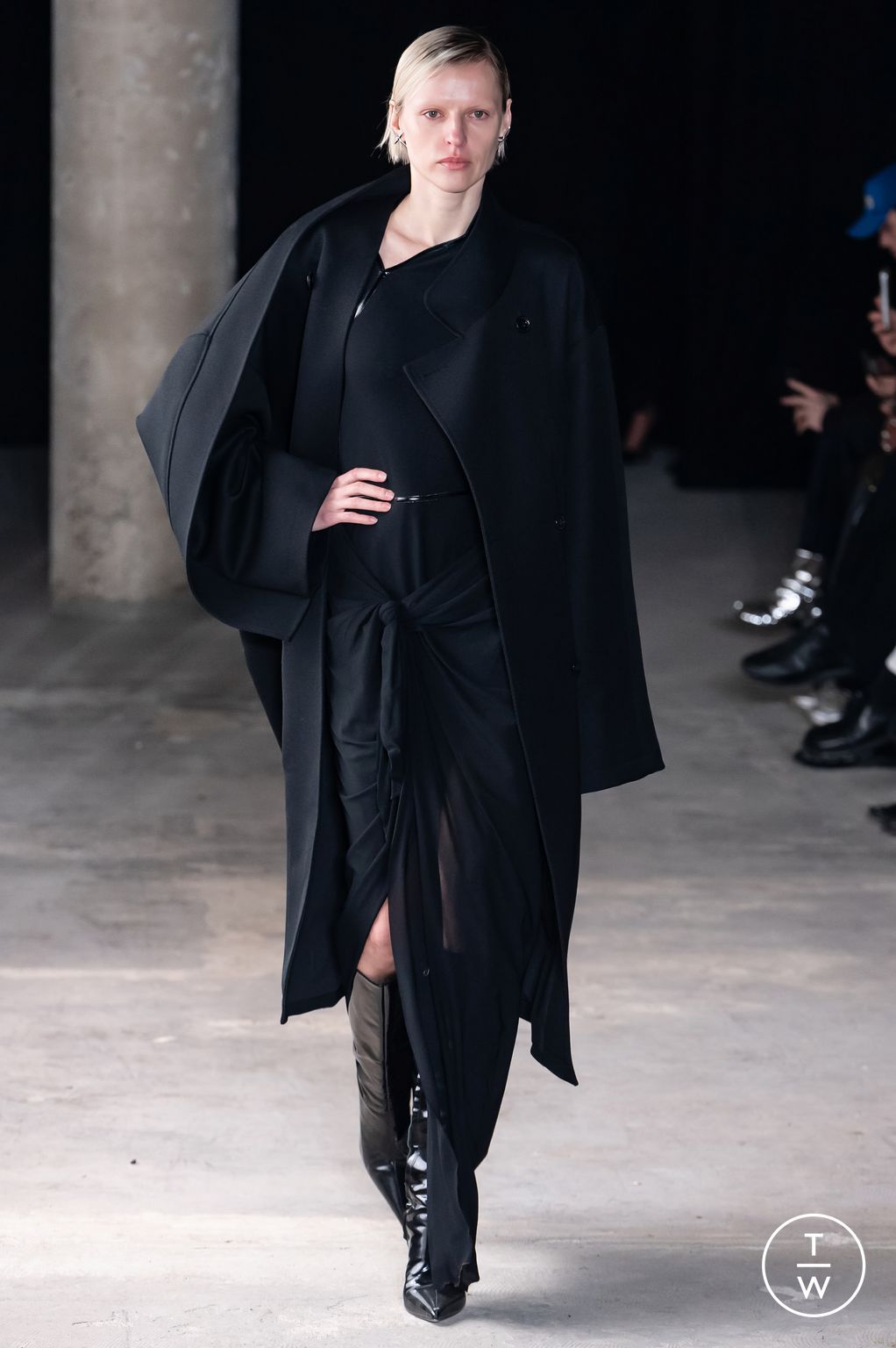 Fashion Week Paris Fall/Winter 2024 look 3 de la collection Sankuanz menswear