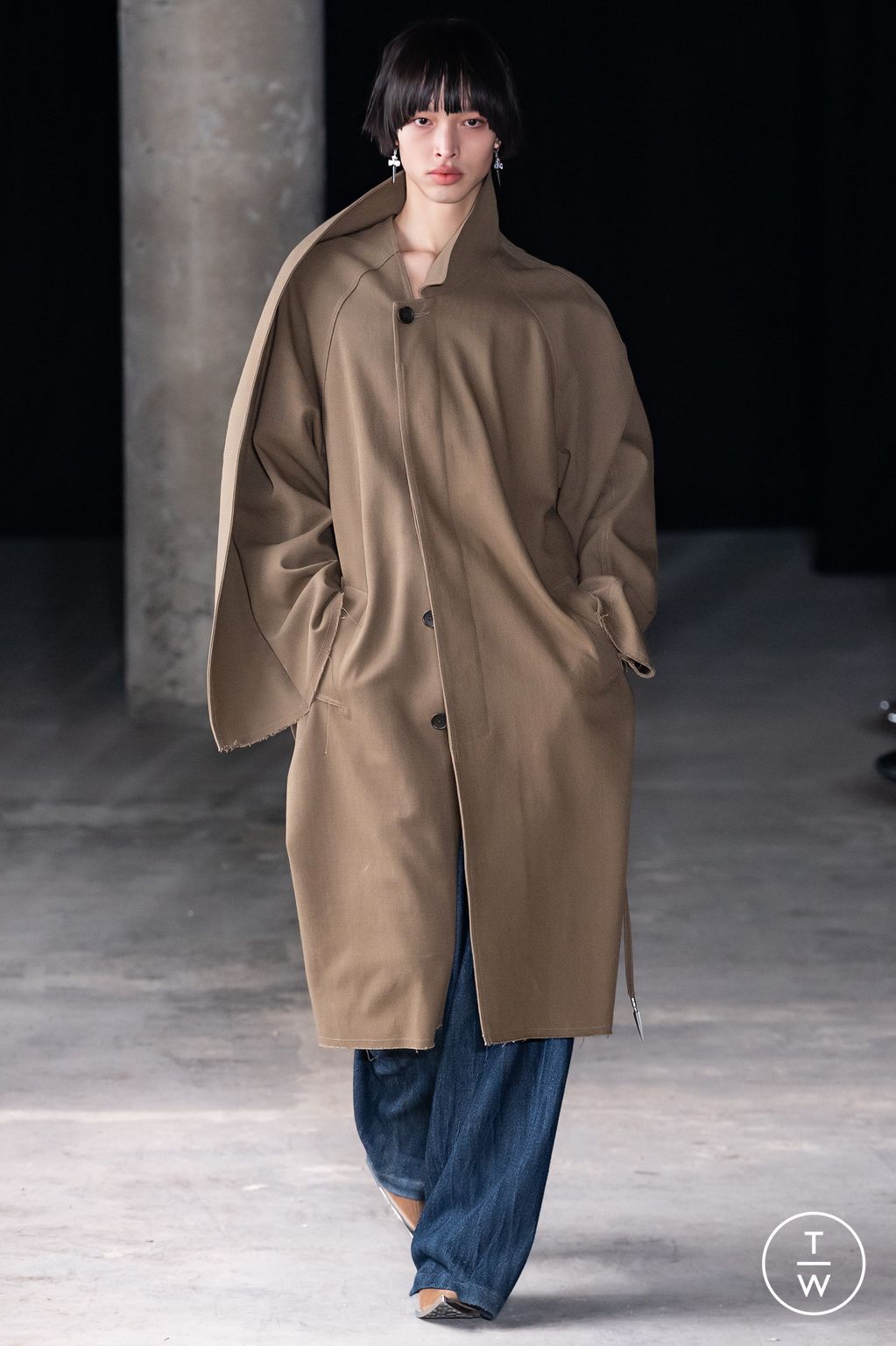 Fashion Week Paris Fall/Winter 2024 look 17 from the Sankuanz collection menswear