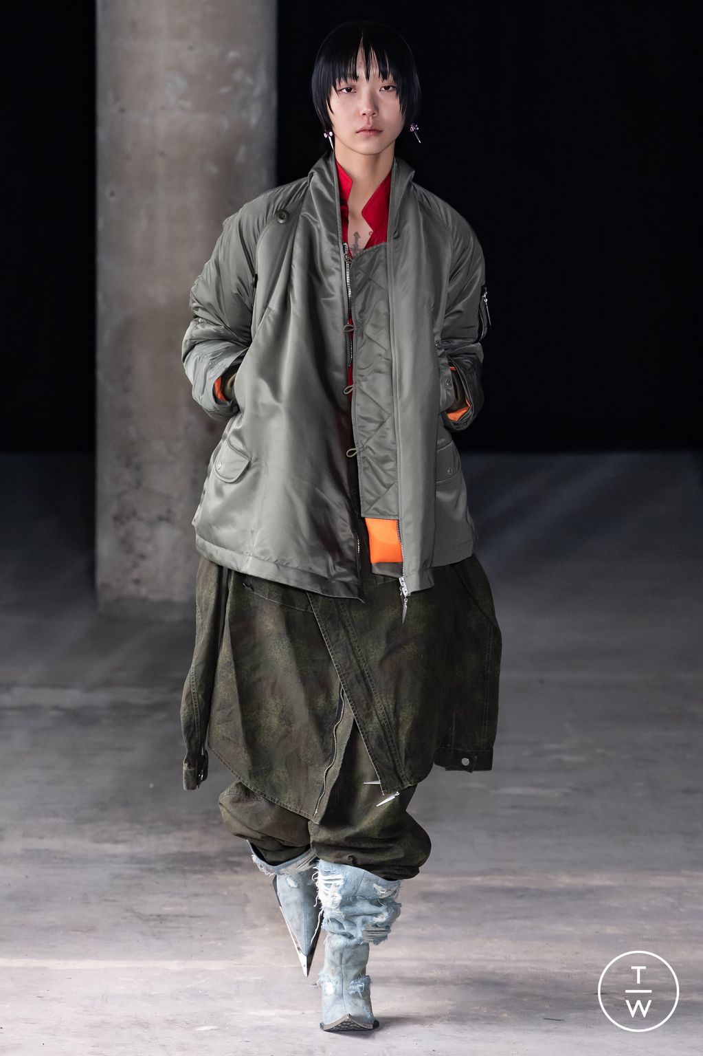 Fashion Week Paris Fall/Winter 2024 look 22 from the Sankuanz collection menswear