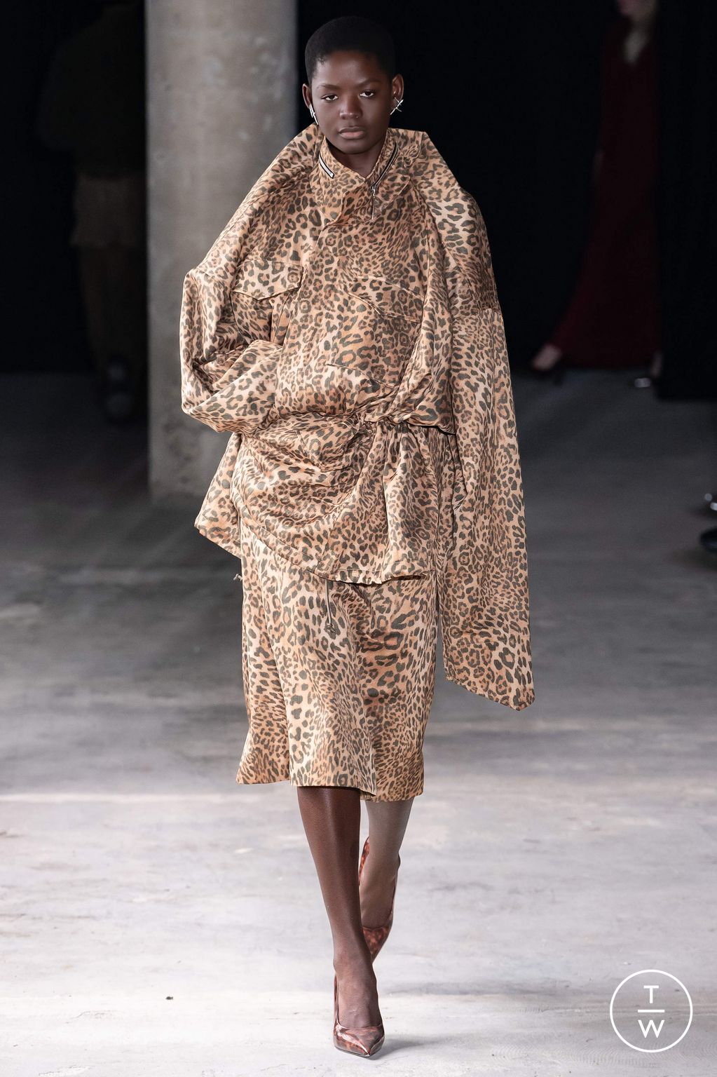 Fashion Week Paris Fall/Winter 2024 look 26 de la collection Sankuanz menswear